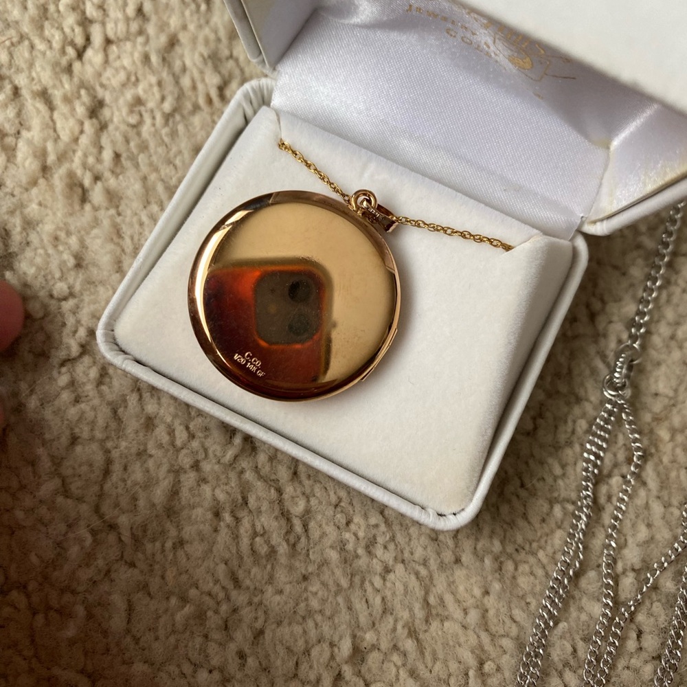 Locket Necklace - Picture 4 of 8